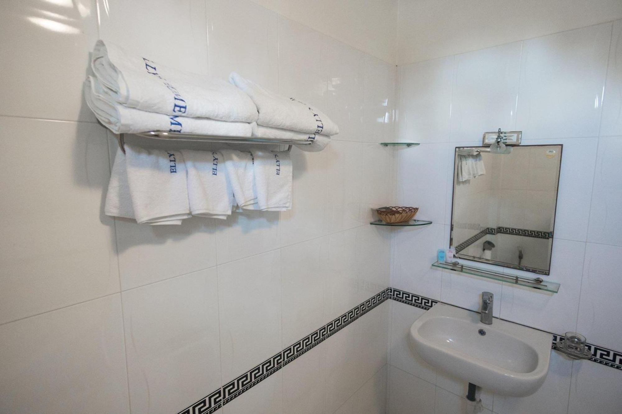 Oyo 1168 Elly'S Home 2 Ντα Νανγκ Εξωτερικό φωτογραφία